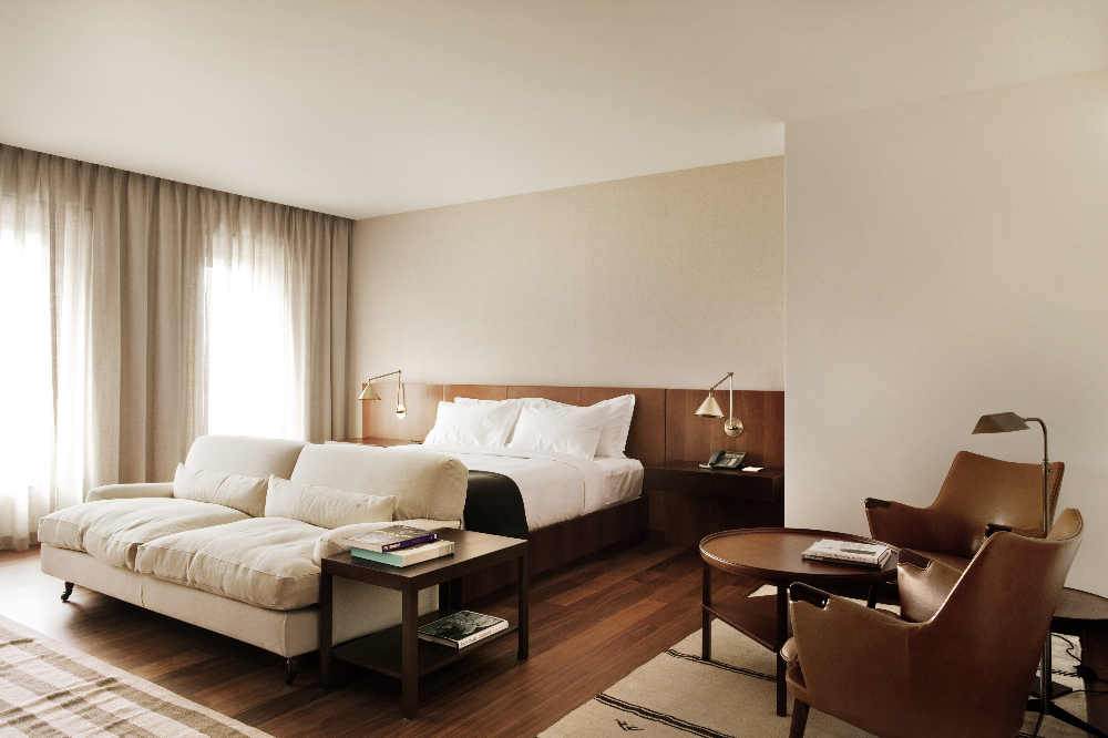Hotel Square Nine